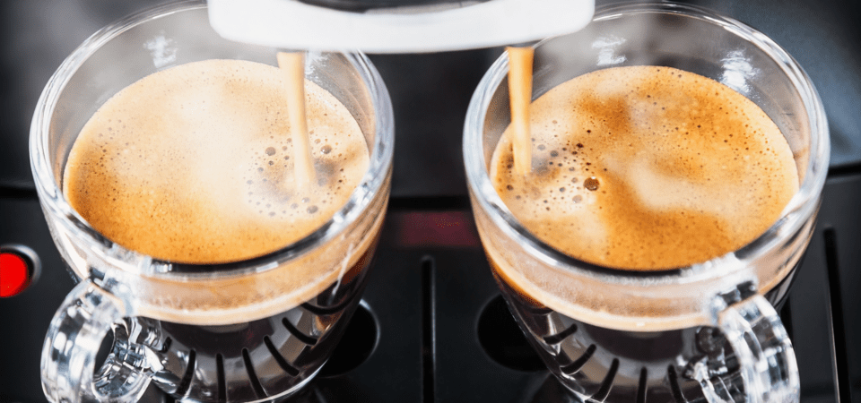 Kaffeevollautomaten mit Milchsystem - Das sollten Sie beachten.