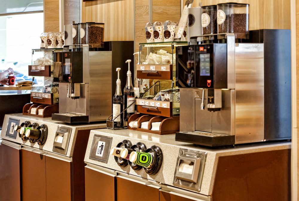 SB-Station mit Kaffeevollautomat